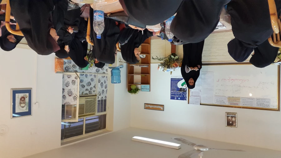 میزگرد هم اندیشی کانونها درروز دانشجو در پردیس فاطمه الزهرا(س)