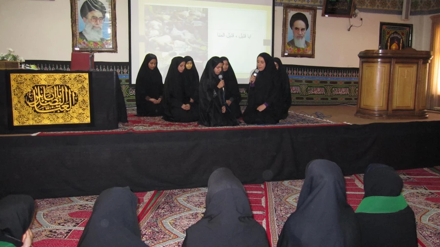 برپایی نمایشگاه اربعین در پردیس حضرت فاطمه الزهرا(س) دختران خوزستان