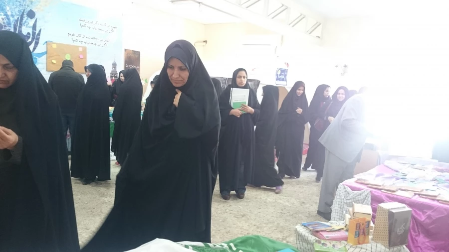 نمایشگاه نسل افتاب به مناسبت روز دانشجو