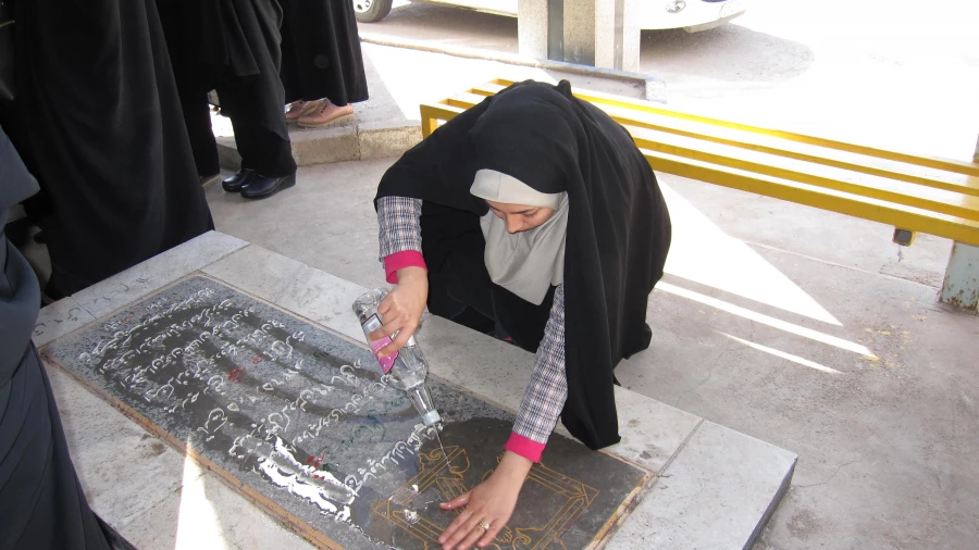 زیارت مزار مطهر شهدا