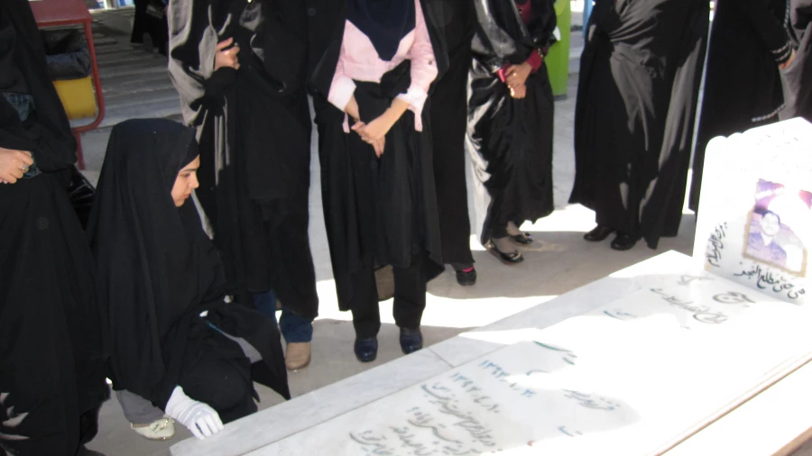 زیارت مزار مطهر شهدا