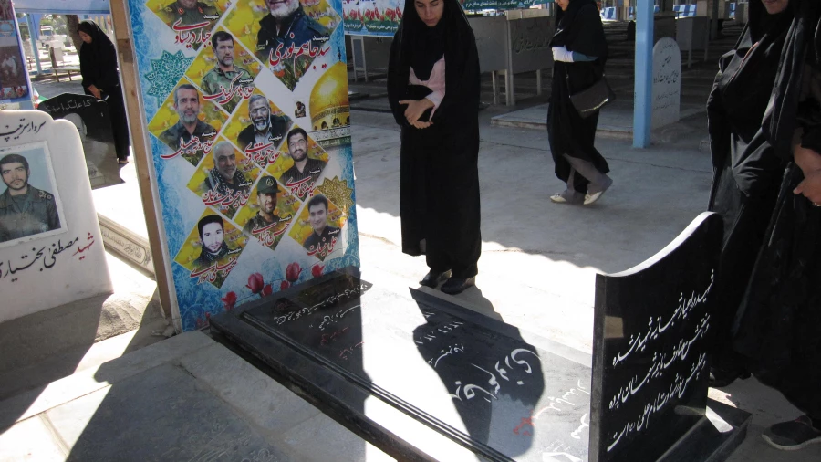 زیارت مزار مطهر شهدا