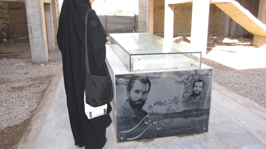 زیارت مزار مطهر شهدا