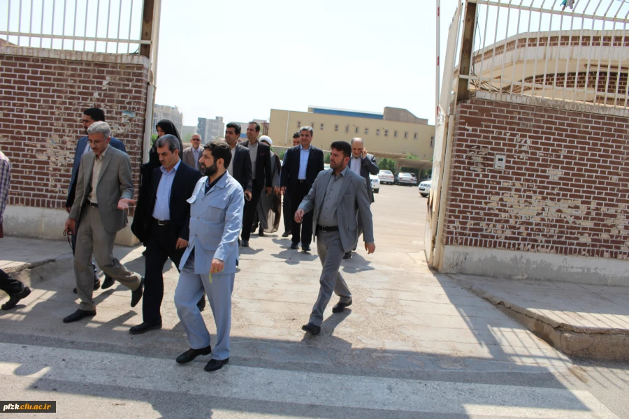 بازدید استاندار محترم جناب آقای دکتر شریعتی و مسئولان استانی از پردیس فاطمه الزهرا (س) خوزستان