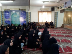 نشست صمیمی مسئولین پردیس با دانشجومعلمان به مناسبت هفته کیفیت آموزش