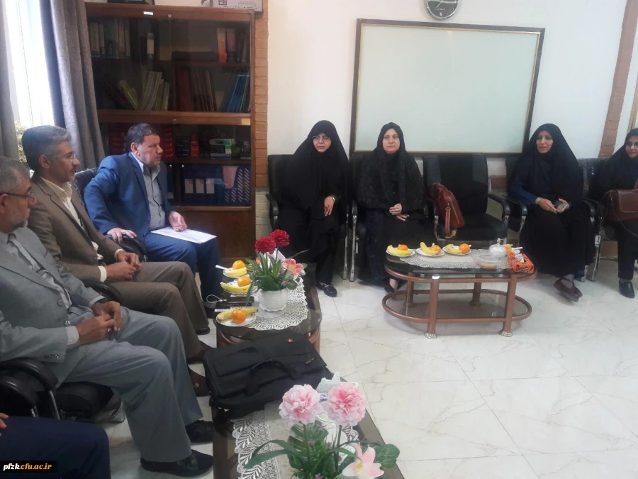 جلسه هم اندیشی اساتید پردیس با سرپرست محترم مدیریت امور پردیس های استان