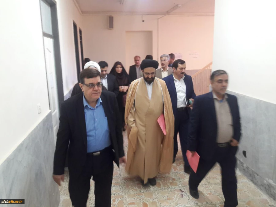 بازدید جناب آقای دکتر خنیفر و هیئت رئیسه همراه از مجموعه خوابگاهی و آموزشگاهی پردیس فاطمه الزهرا(س)