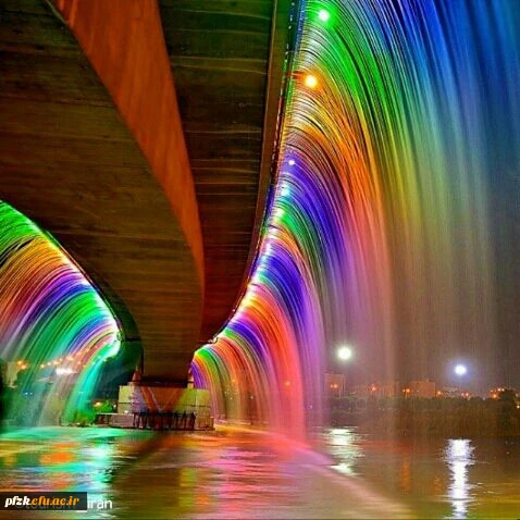 مومن زبانش سخت راستگو و در احسان پر بخشش است.