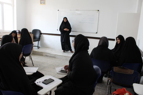 برگزاری کارگاه فرهنگی تحت عنوان نقد داستان با حضور استاد سلامت نیا 2