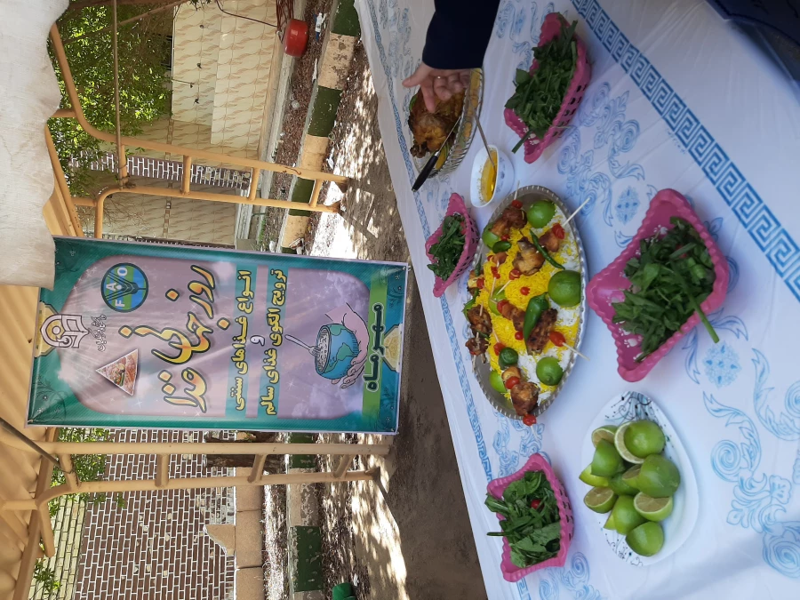 برگزاری جشنواره غذا به همت واحد دانشجویی و با حضور کارشناسان بهداشت و تغذیه 4