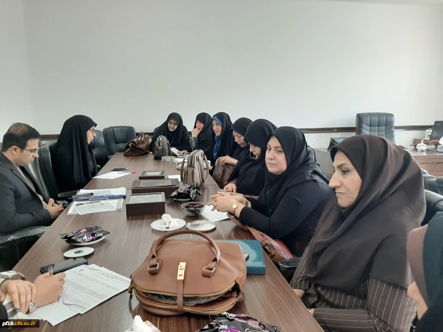 برگزاری جلسه کمیته پژوهش به مناسبت هفته پژوهش و روز دانشجو 2