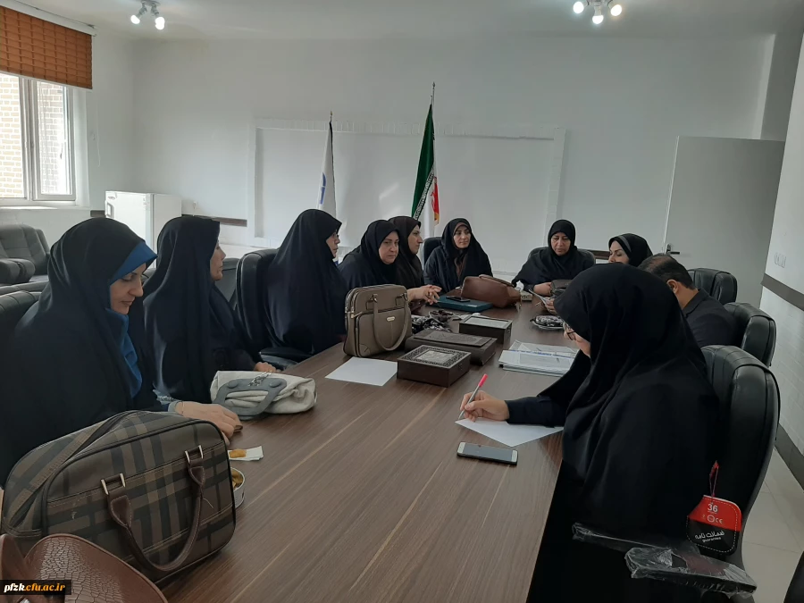 برگزاری جلسه کمیته پژوهش به مناسبت هفته پژوهش و روز دانشجو 2