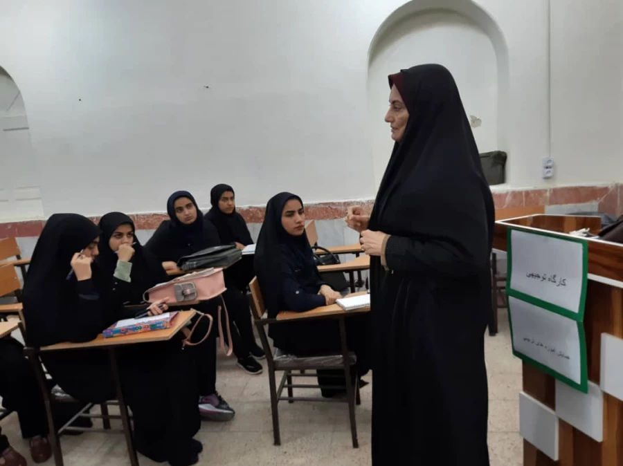 برگزاری کارگاه توجیهی نحوه مشارکت دانشجویان در همایش آموزه های تربیتی 3