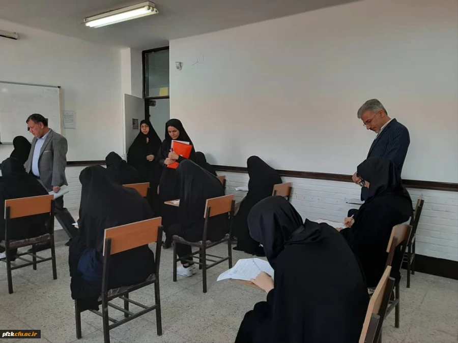 بازدید جناب آقای دکتر جرفی سرپرست امور پردیس های دانشگاه فرهنگیان استان از نحوه برگزاری امتحانات پایان ترم نیمسال اول تحصیلی ۹۸-۹۹ در پردیس فاطمه الزهرا سلام الله علیها  2