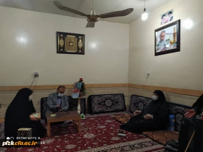 دیدار با خانواده شهیدحاج سید حمید تقوی فر به مناسبت هفته بسیج