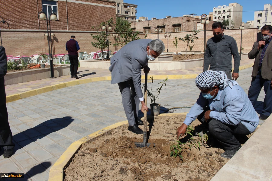 مراسم کاشت نهال با نام «روز سبز» در پردیس حضرت فاطمه الزهرا(س) اهواز