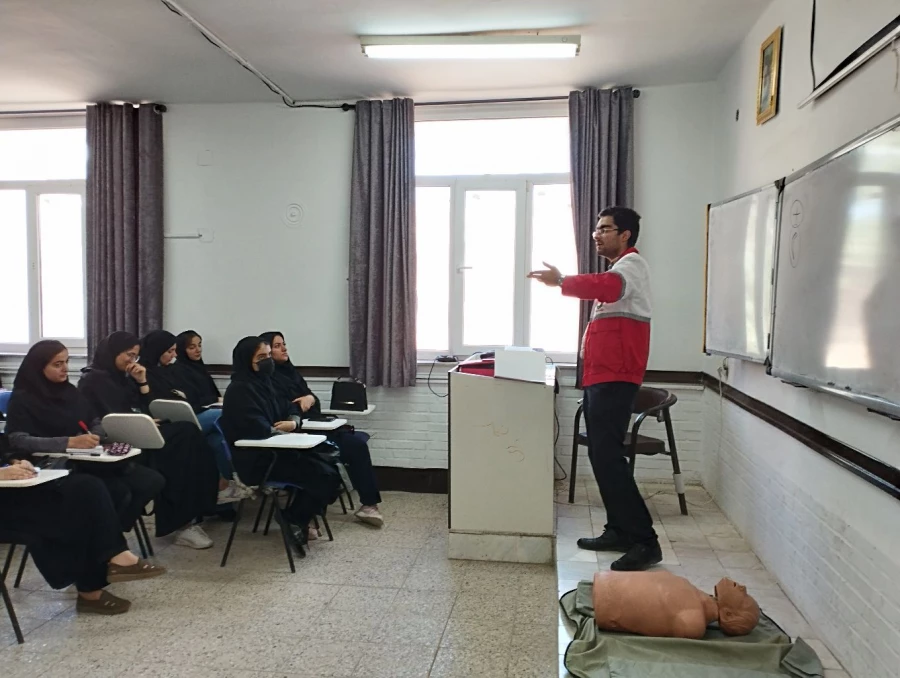 برگزاری کارگاه امداد و نجات ذیل نظام نامه فرهنگی و تربیتی