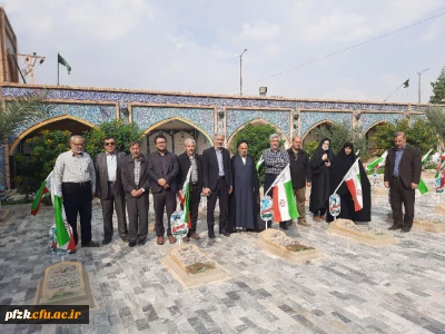 بسیج اساتید دانشگاه فرهنگیان خوزستان در هفته گرامیداشت بسیج مستضعفین اردوی زیارتی_بصیرتی شهدای هویزه را برگزار کرد