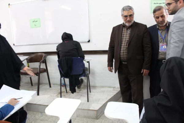 بازدید مدیرکل آموزش و پرورش استان خوزستان از برگزاری آزمون اصلح مهارت آموزان ماده ۲۸ در پردیس حضرت فاطمه الزهرا(س) اهواز