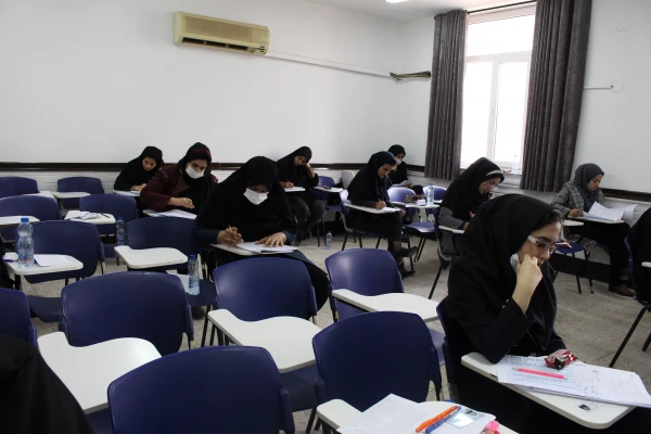 بازدید مدیرکل آموزش و پرورش استان خوزستان از برگزاری آزمون اصلح مهارت آموزان ماده ۲۸ در پردیس حضرت فاطمه الزهرا(س) اهواز