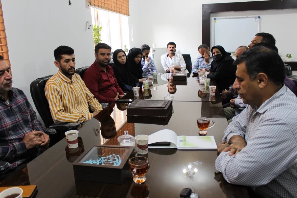 برگزاری جلسه با  عوامل آشپزخانه در پردیس حضرت فاطمه الزهرا(س) اهواز
