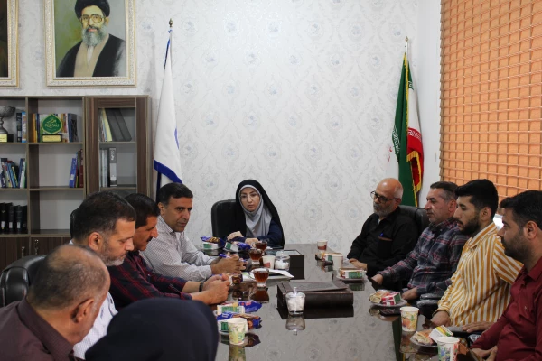 برگزاری جلسه با  عوامل آشپزخانه در پردیس حضرت فاطمه الزهرا(س) اهواز
