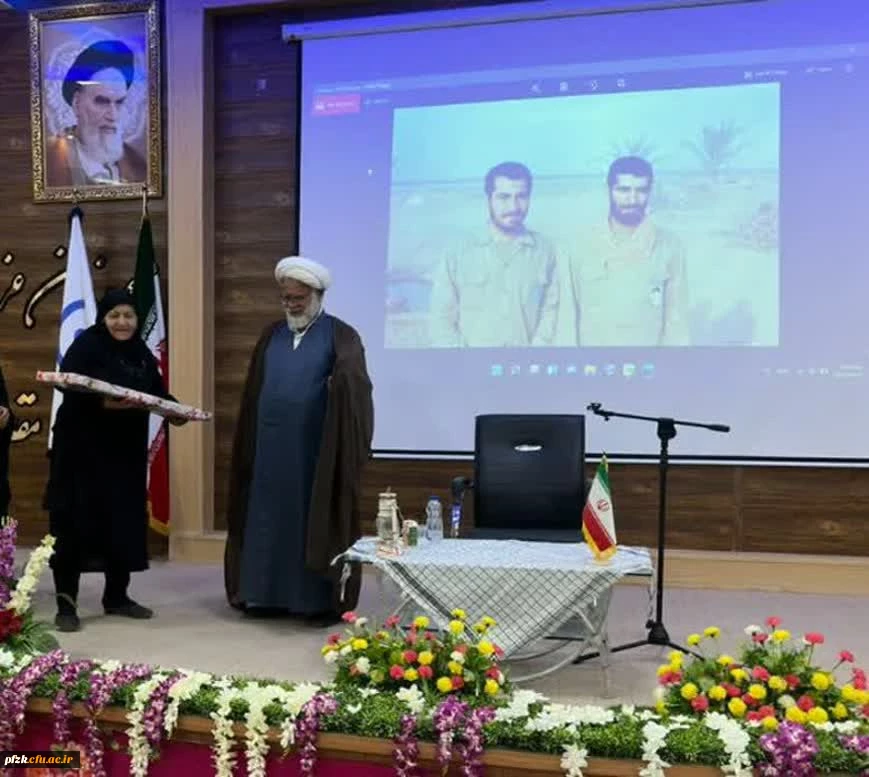 برگزاری مراسم جهت تببین نقش زنان در دفاع مقدس با حضور بانو عصمت احمدیان، مادر شهیدان فرجوانی، توسط کانون اندیشه های انقلاب اسلامی پردیس حضرت فاطمه الزهرا(س) با همکاری دفتر نهاد 