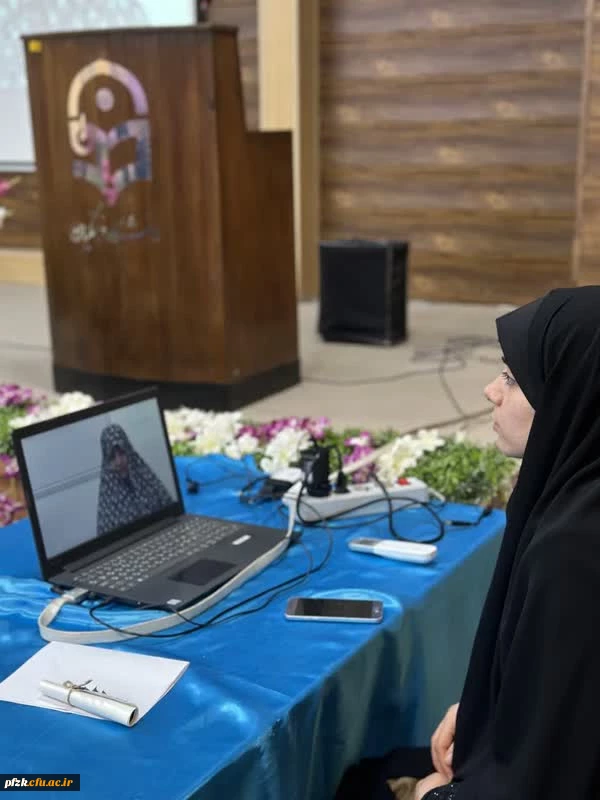 برگزاری مراسم جهت تببین نقش زنان در دفاع مقدس با حضور بانو عصمت احمدیان، مادر شهیدان فرجوانی، توسط کانون اندیشه های انقلاب اسلامی پردیس حضرت فاطمه الزهرا(س) با همکاری دفتر نهاد 