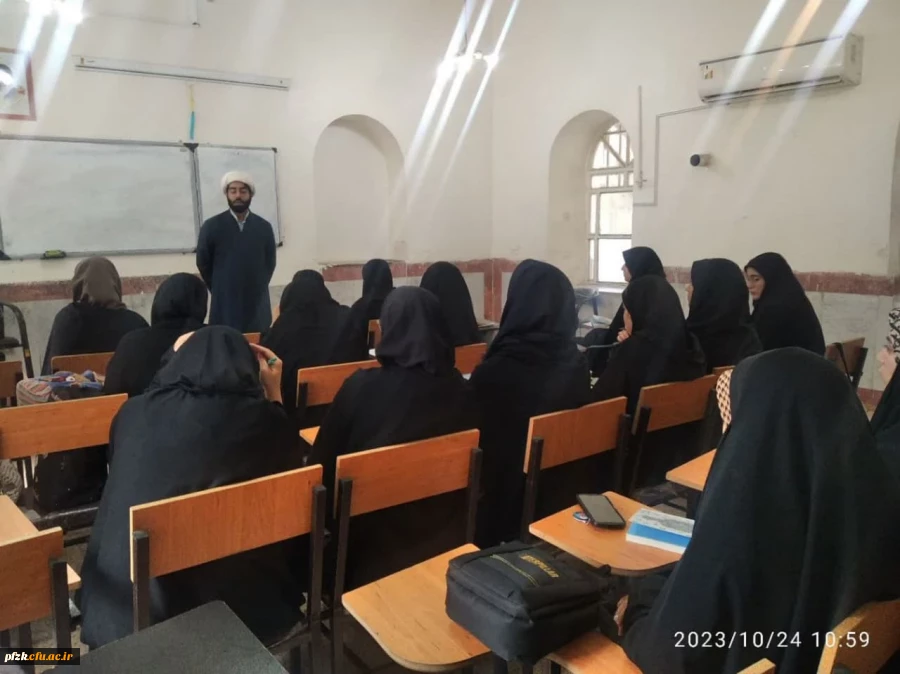 برگزاری اولین جلسه کلاس جمع خوانی کتاب"مسئولیت و سازندگی"