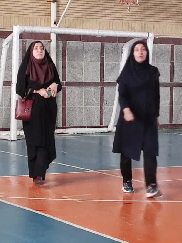 بازدید سرپرست پردیس حضرت فاطمه الزهرا(س) اهواز از مرکز دخترانه اروند آبادان