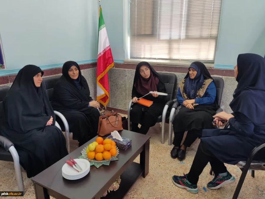 بازدید سرپرست پردیس حضرت فاطمه الزهرا(س) اهواز از مرکز دخترانه اروند آبادان