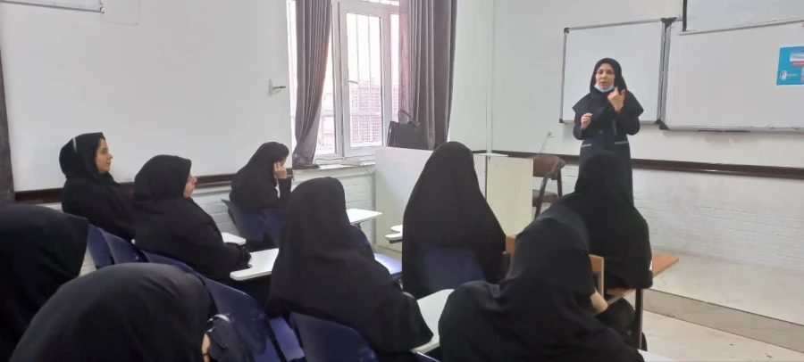 برگزاری کارگاه به مناسبت هفته سلامت ملی بانوان در پردیس حضرت فاطمه الزهرا(س) اهواز

