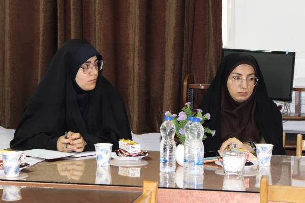 نشست صمیمی مسئول دفتر نهاد رهبری مقام معظم رهبری در دانشگاه فرهنگیان خوزستان با تشکل ها و کانون های فرهنگی پردیس حضرت فاطمه الزهرا(س) اهواز