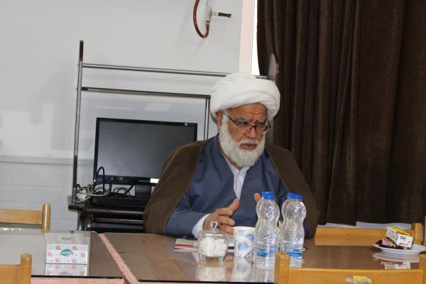 نشست صمیمی مسئول دفتر نهاد رهبری مقام معظم رهبری در دانشگاه فرهنگیان خوزستان با تشکل ها و کانون های فرهنگی پردیس حضرت فاطمه الزهرا(س) اهواز