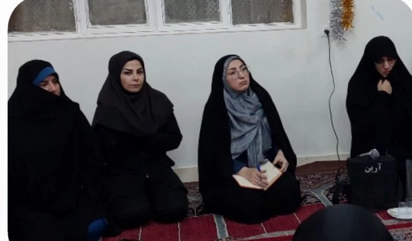 برگزاری جشن ولادت با سعادت حضرت زینب کبری(س) و دعوت به نماز جماعت، در نمازخانه خوابگاه فاطمه الزهرا(س) پادادشهر