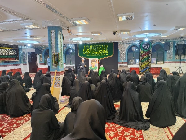 گزارش تصویری دیدار با خانواده ی شهید محمدرضا آل مبارک به مناسبت هفته ی بسیج و ایام مبارک فاطمیه