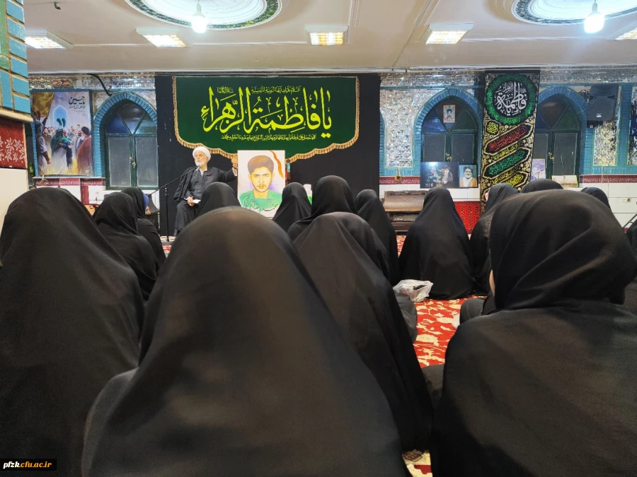 گزارش تصویری دیدار با خانواده ی شهید محمدرضا آل مبارک به مناسبت هفته ی بسیج و ایام مبارک فاطمیه