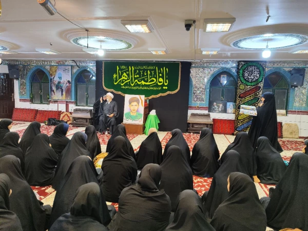 گزارش تصویری دیدار با خانواده ی شهید محمدرضا آل مبارک به مناسبت هفته ی بسیج و ایام مبارک فاطمیه