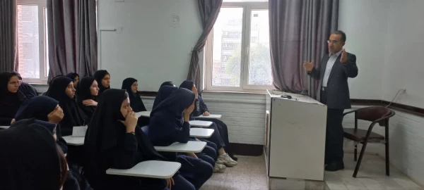 بازدید دانش آموزان دبیرستان عفاف اهواز از پردیس حضرت فاطمه الزهرا(س) اهواز