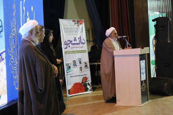 برگزاری مراسم روز دانشجو با حضور استاندار خوزستان