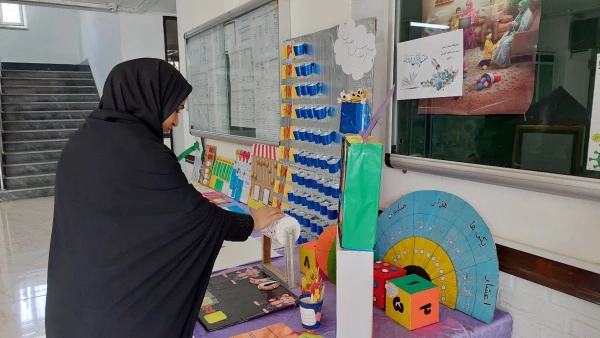 برگزاری نمایشگاه دست سازه های آموزش ریاضی در پردیس حضرت فاطمه الزهرا(س) اهواز