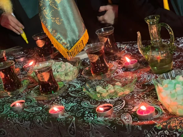 برپایی موکب چای حضرتی امام رضا(ع) در پردیس حضرت فاطمه الزهرا(س) اهواز