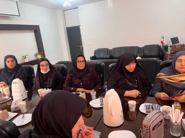 جلسه هم اندیشی سرپرست پردیس حضرت فاطمه الزهرا(س) با اعضای هیات علمی