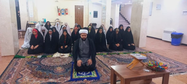 مراسم استقبال از ماه مبارک رمضان  تحت عنوان بهار قرآن در پردیس حضرت فاطمه الزهرا(س) اهواز