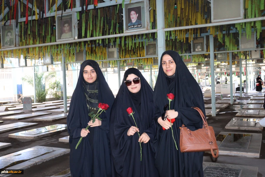 مراسم غبارروبی و عطرافشانی مزار شهدا 