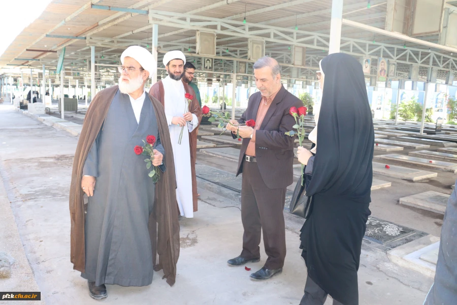 مراسم غبارروبی و عطرافشانی مزار شهدا 