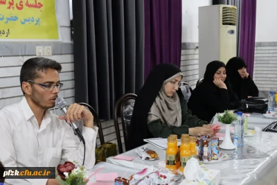 نشست سرپرست و مسئولین پردیس حضرت فاطمه الزهرا(س) اهواز با دانشجو معلمان به مناسبت هفته سراهای دانشجویی