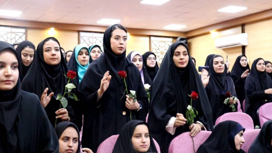 آیین دانش آموختگی دانشجومعلمان ورودی ۹۹ پردیس حضرت فاطمه الزهرا(س) با حضور مدیر کل آموزش و پرورش خوزستان