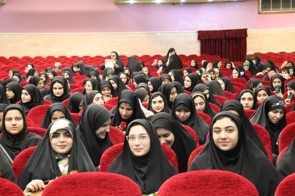 برگزاری آیین استقبال از نو دانشجو معلمان پردیس فاطمه الزهرا (س) اهواز 