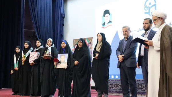 برگزاری آیین استقبال از نو دانشجو معلمان پردیس فاطمه الزهرا (س) اهواز 